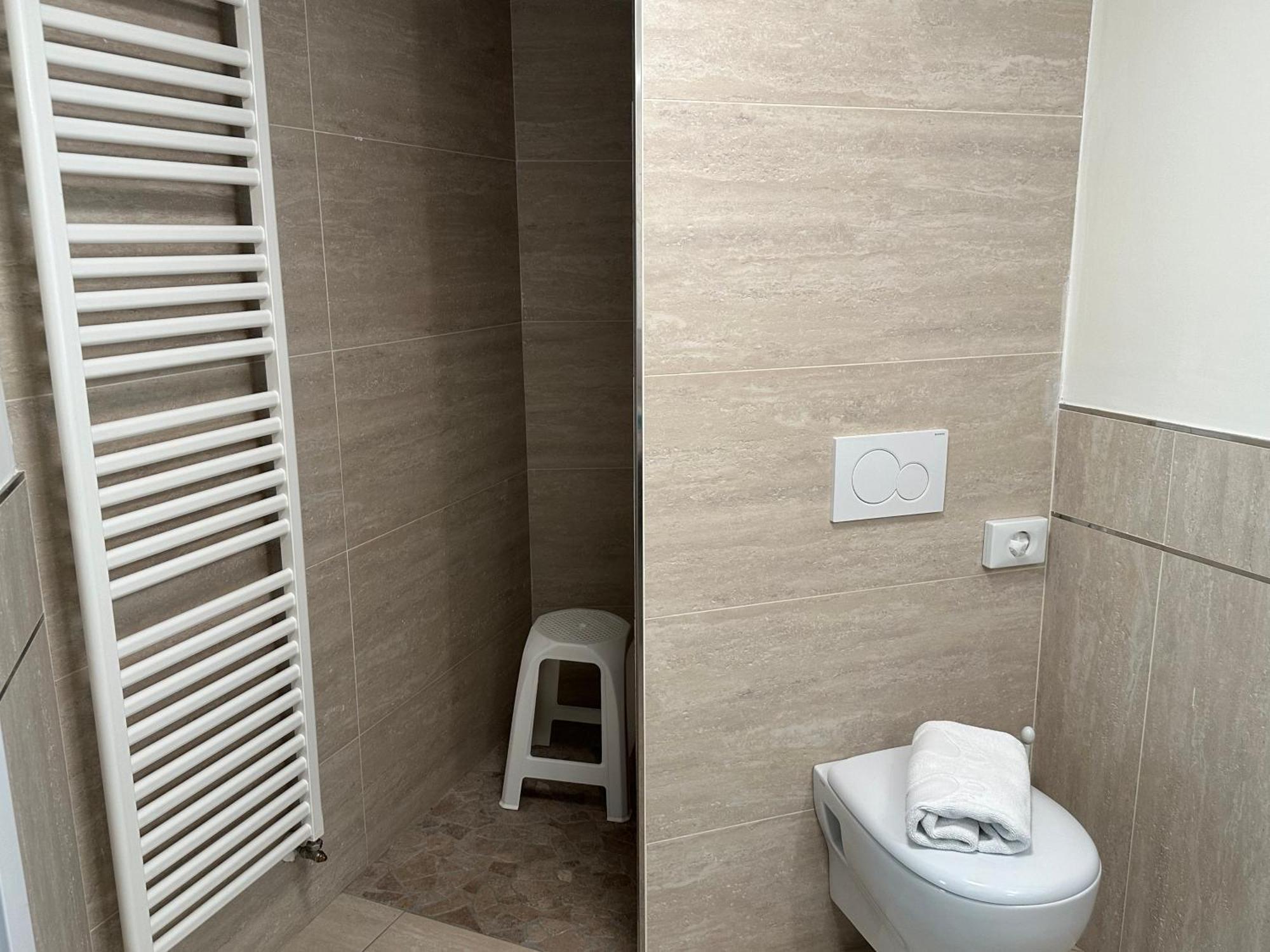 Residence Villa Dalila - Appartamento Dalila Riva del Garda Eksteriør billede